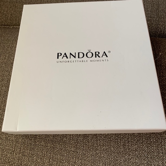 Pandora Jewelry Box New - Picture 6 of 8